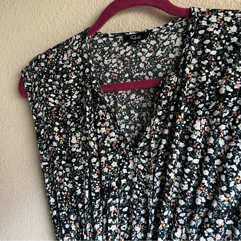 Rails Ashlyn Smocked Waist Midi Dress In Ivy Ditsy Floral Black White, XS - Picture 12 of 16